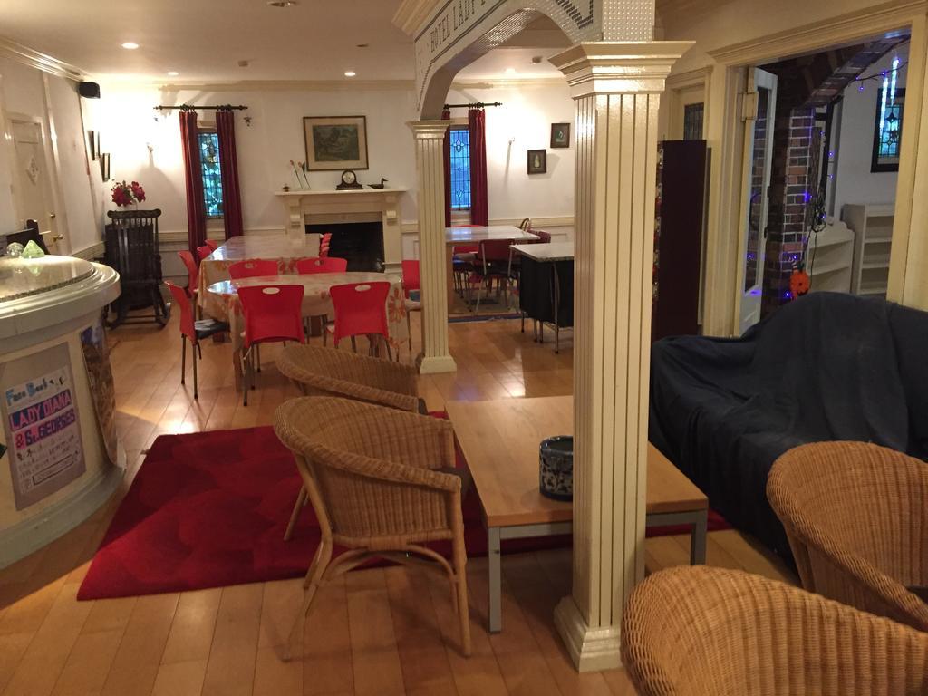 האקובה Hotel Lady Diana & St. Georges מראה חיצוני תמונה